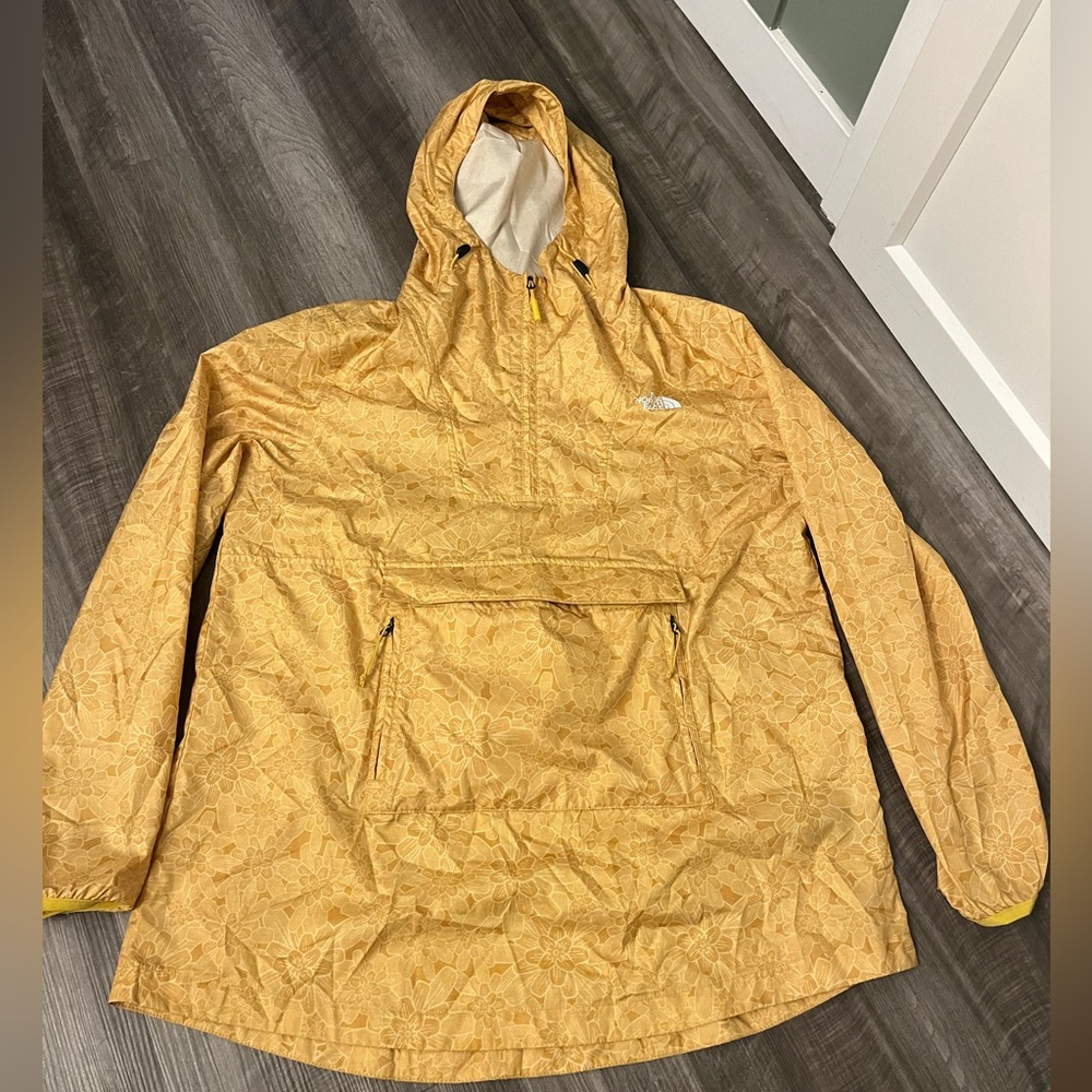 Women’s Medium Orange/Yellow/gold NorthFace Lightweight Wind/Rain Jacket